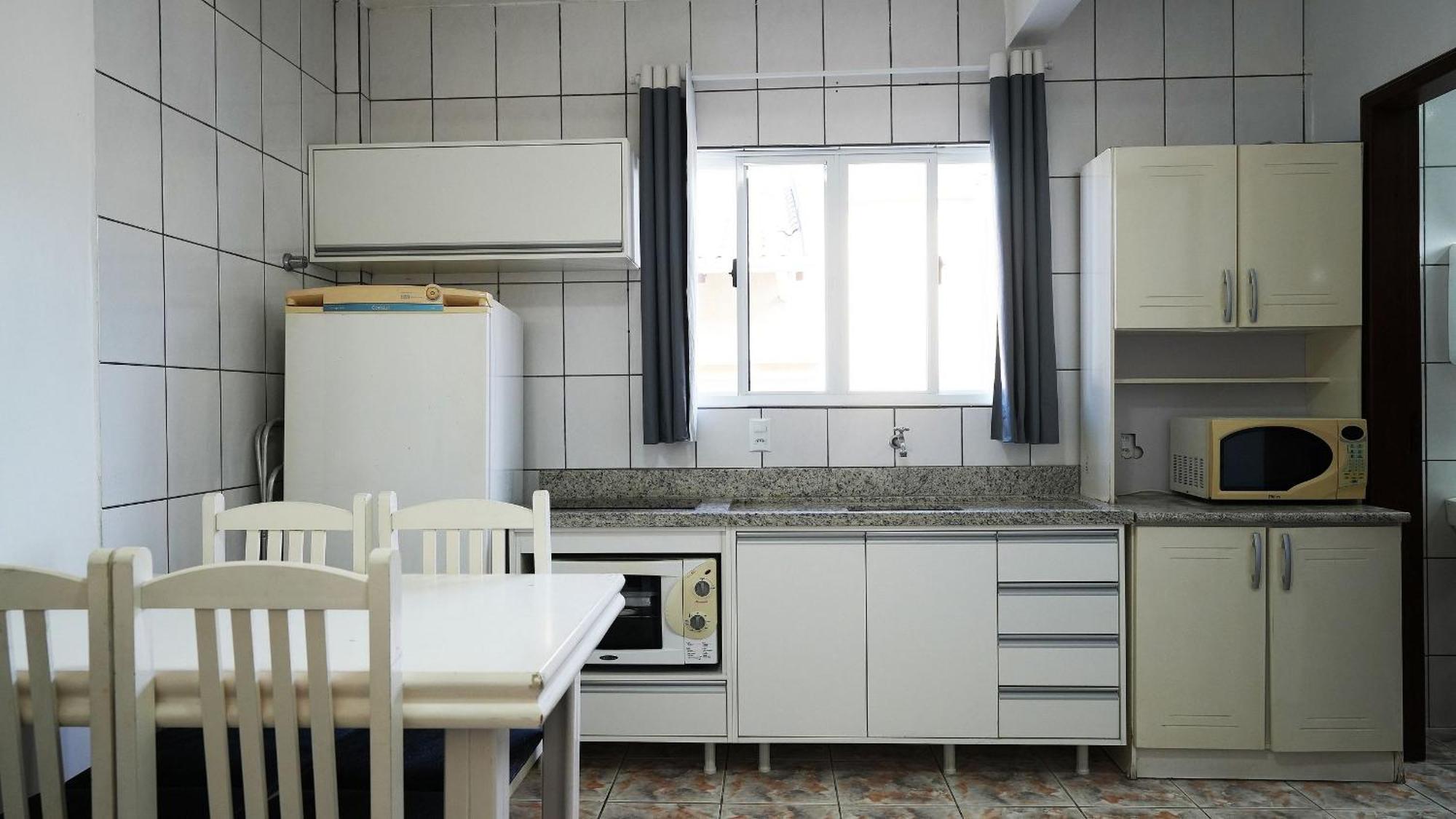 Residencial Adolfo - Mestre Naro Bombinhas Ngoại thất bức ảnh